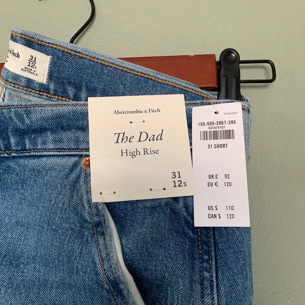 NWT Abercrombie & Fitch 31S High Rise Dad Jeans, Medium Wash, Repair Patch Style